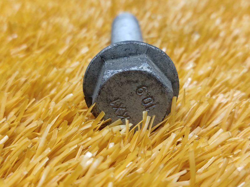 болт подвески, 80 рублей, Красноярск