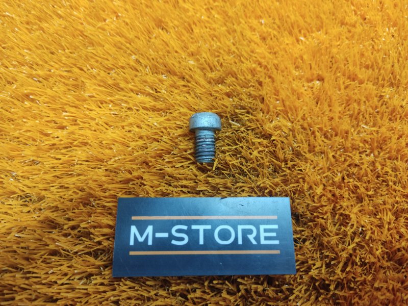 болт подвески, 50 рублей, Красноярск