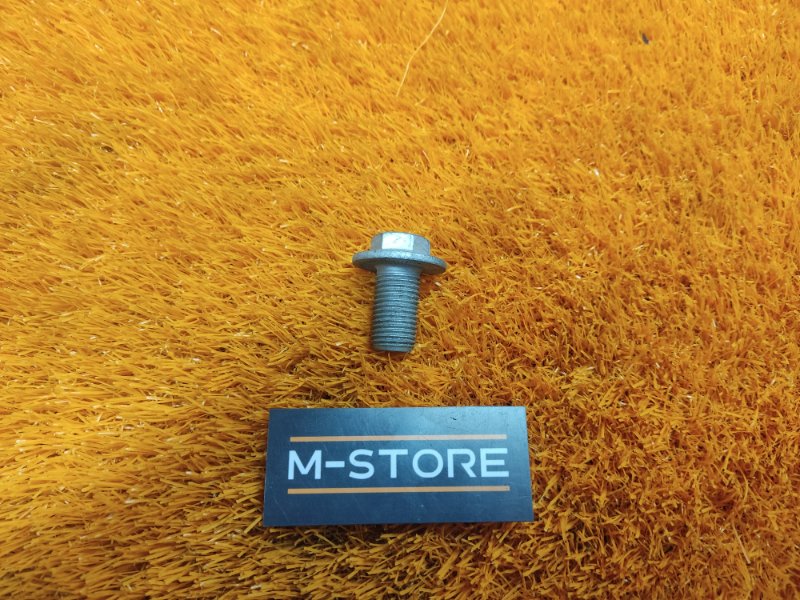 болт подвески, 50 рублей, Красноярск