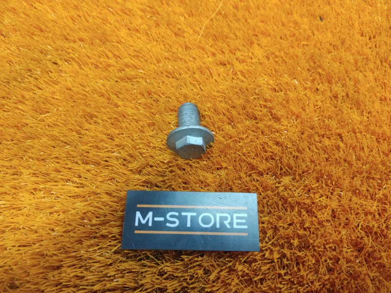 болт подвески, 50 рублей, Красноярск