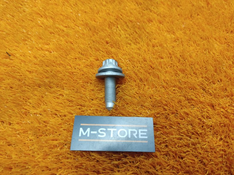 болт подвески, 50 рублей, Красноярск