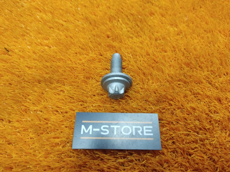 болт подвески, 50 рублей, Красноярск