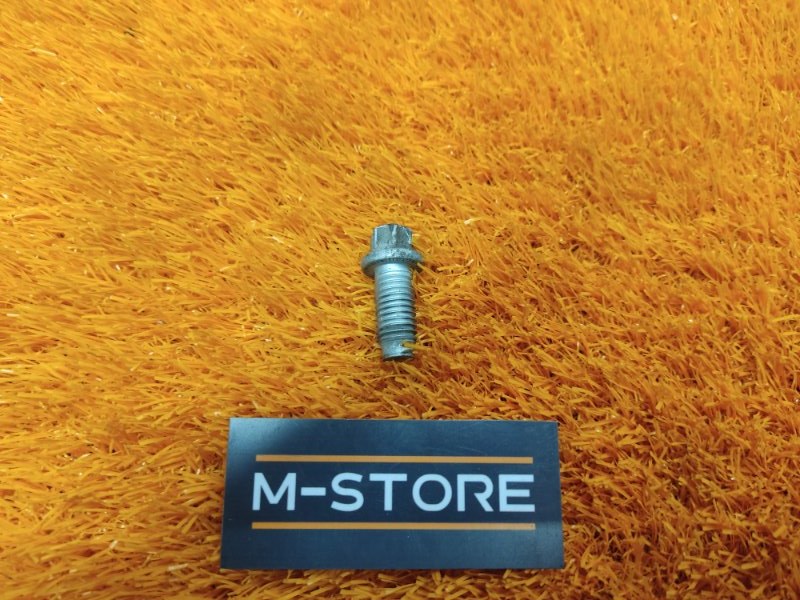 болт подвески, 50 рублей, Красноярск