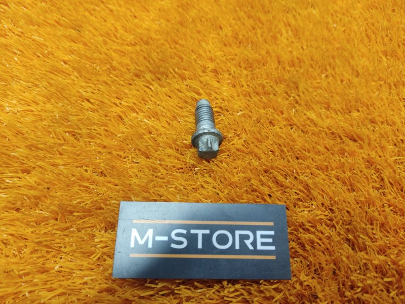 болт подвески, 50 рублей, Красноярск