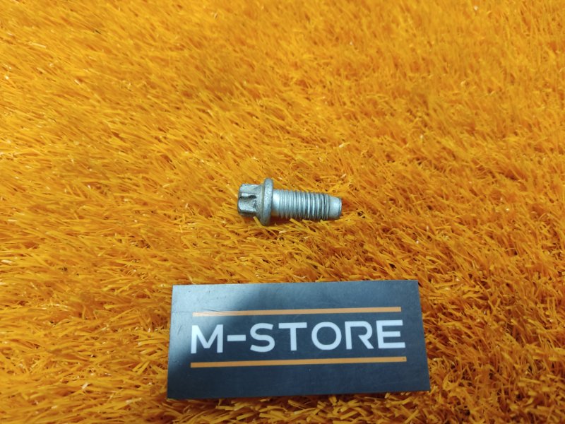 болт подвески, 50 рублей, Красноярск