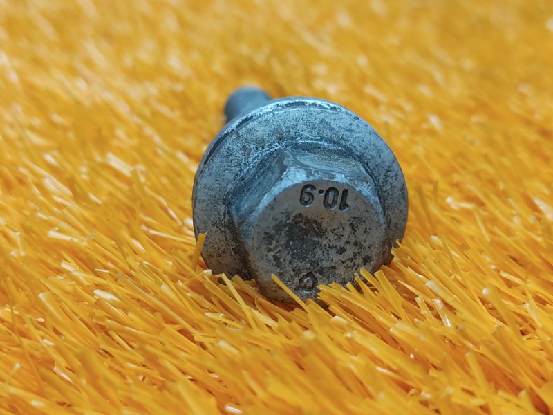 болт подвески, 120 рублей, Красноярск