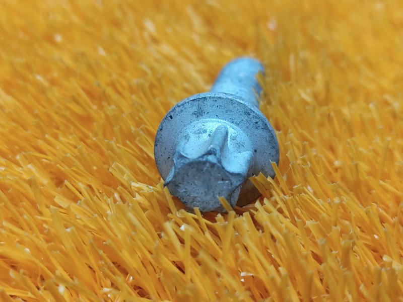 болт подвески, 50 рублей, Красноярск