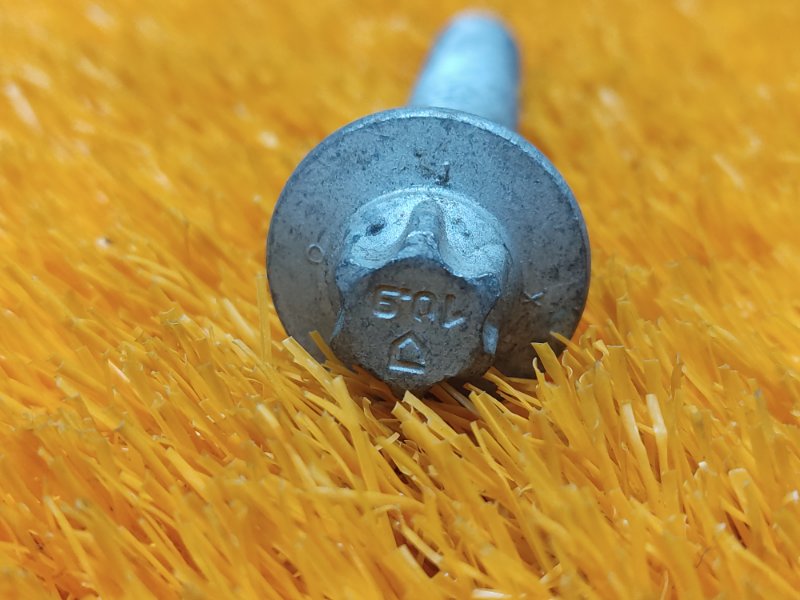 болт подвески, 80 рублей, Красноярск