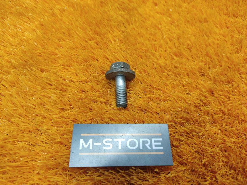 болт подвески, 50 рублей, Красноярск