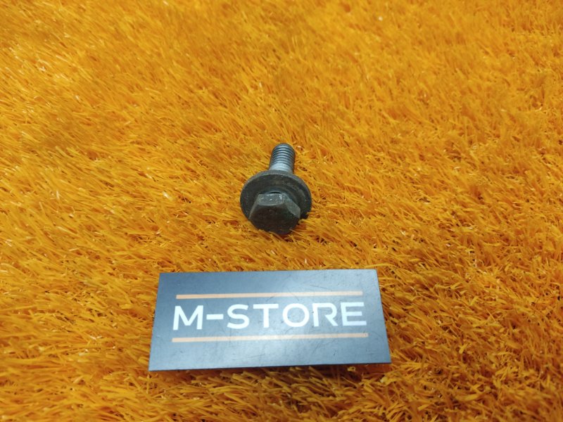 болт подвески, 50 рублей, Красноярск