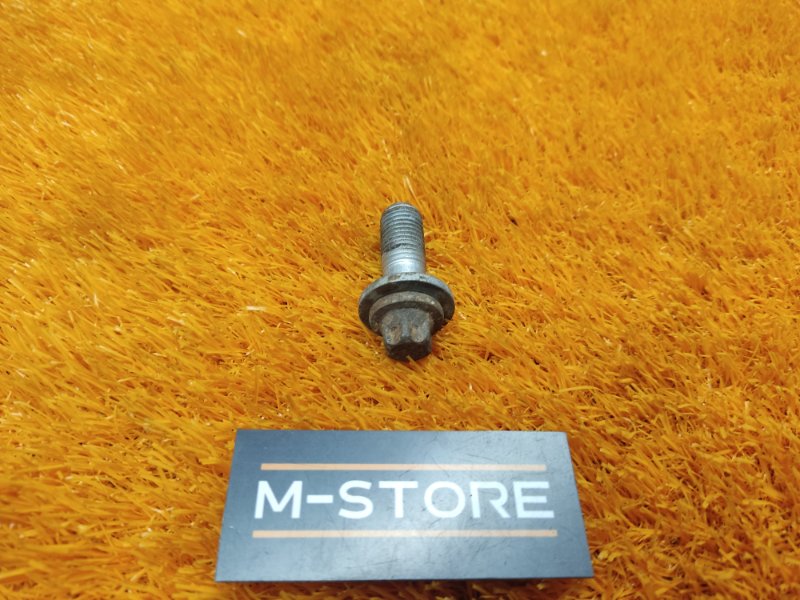 болт подвески, 50 рублей, Красноярск