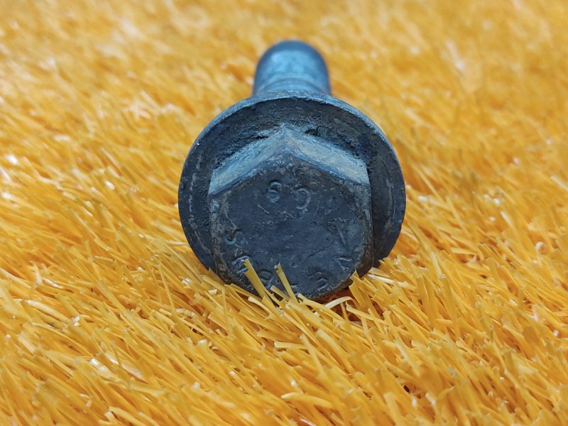 болт подвески, 50 рублей, Красноярск