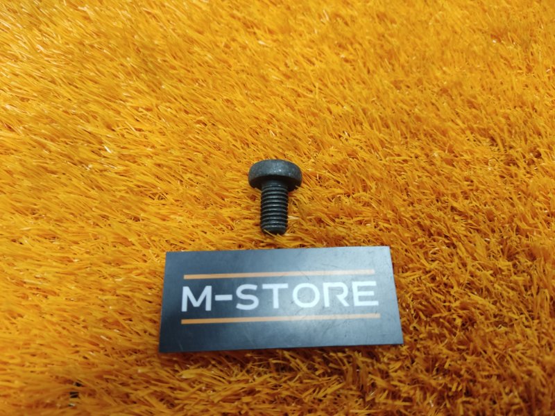 болт подвески, 50 рублей, Красноярск