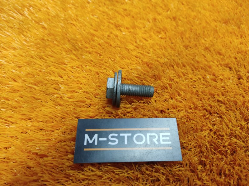 болт подвески, 50 рублей, Красноярск