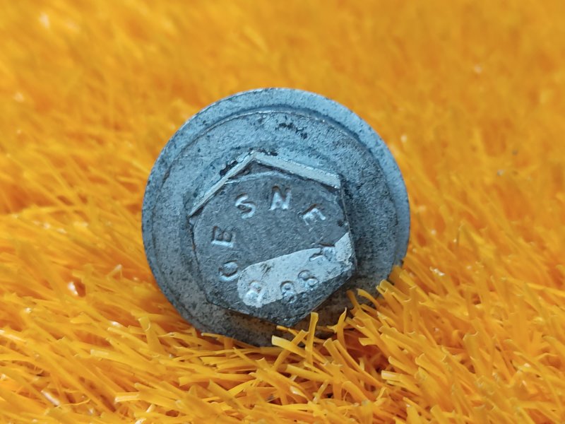 болт подвески, 50 рублей, Красноярск