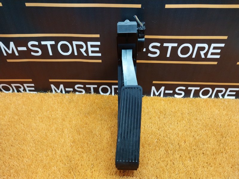 педаль газа, 1800 рублей, Красноярск