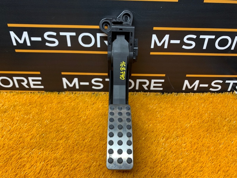 педаль газа, 1000 рублей, Красноярск