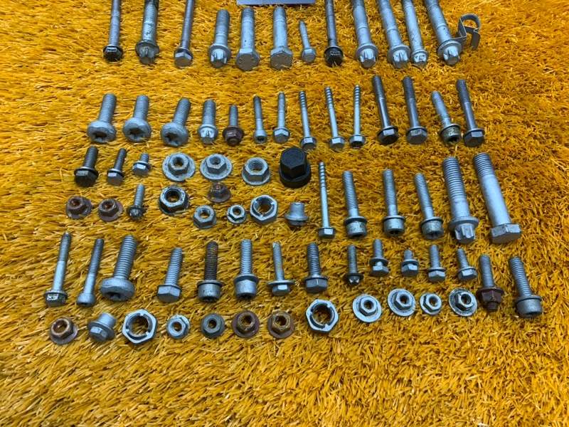 Болты и гайки ДВС, 630 рублей, Красноярск