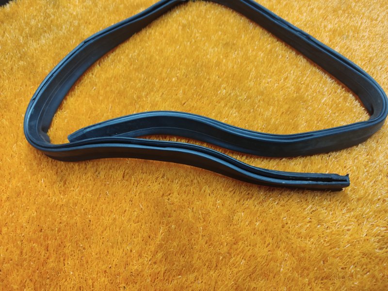 Уплотнитель капота, 510 рублей, Красноярск