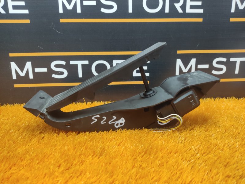 педаль газа, 500 рублей, Красноярск