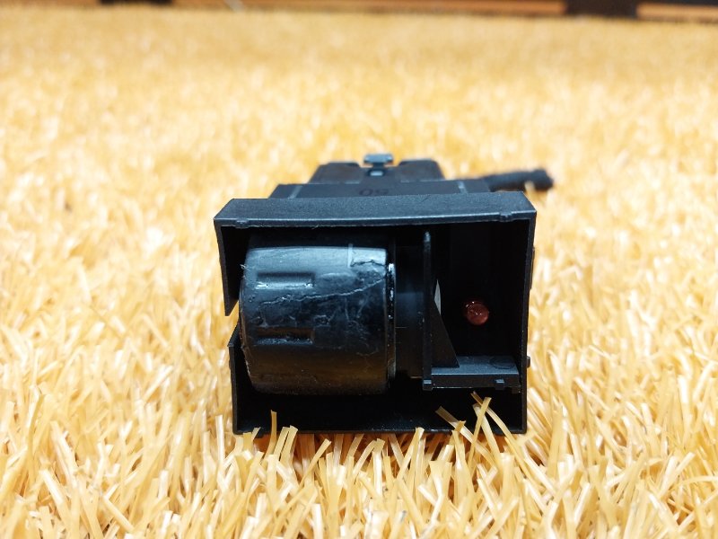 Кнопка подогрева сидений, 200 рублей, Красноярск