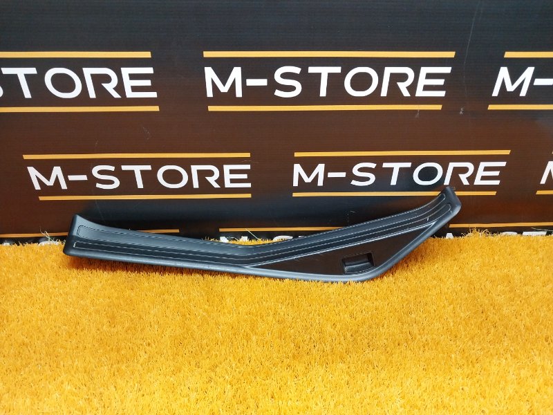 Накладка на порог салона, 350 рублей, Красноярск