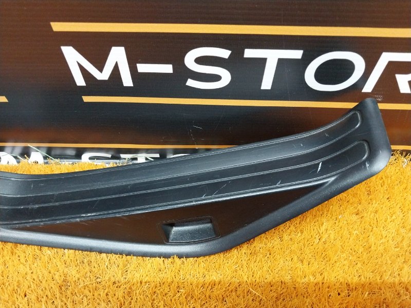 Накладка на порог салона, 350 рублей, Красноярск