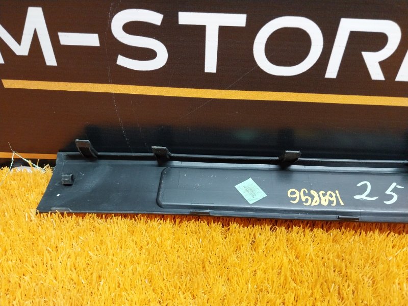 Накладка на порог салона, 480 рублей, Красноярск