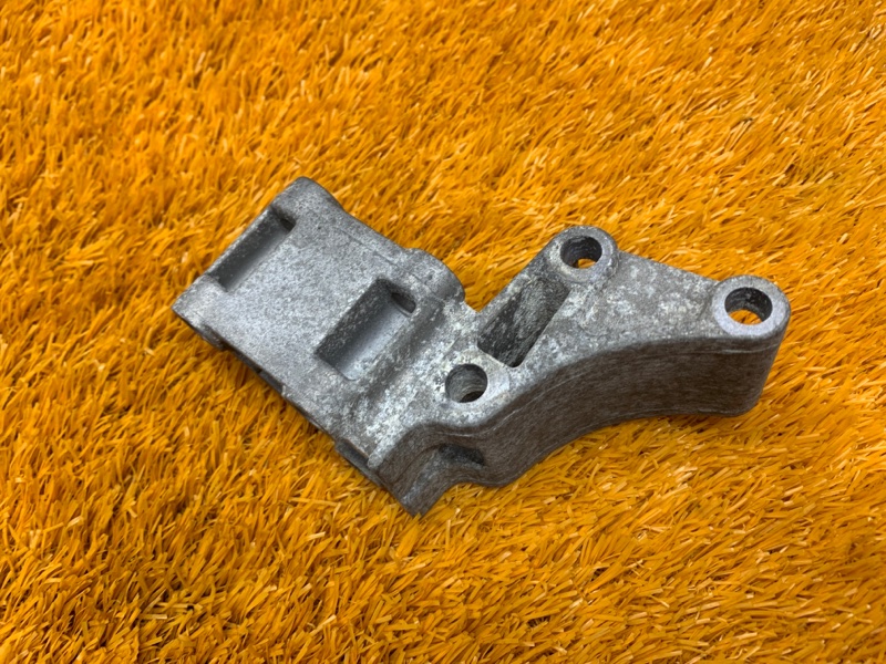 Кронштейн подушки двигателя, 930 рублей, Красноярск