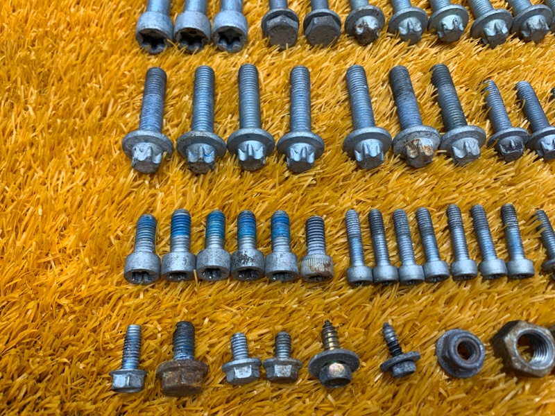 Болты и гайки ДВС, 630 рублей, Красноярск