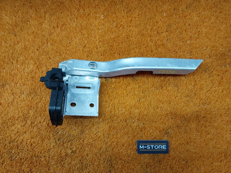 Кронштейн радиатора, 1410 рублей, Красноярск