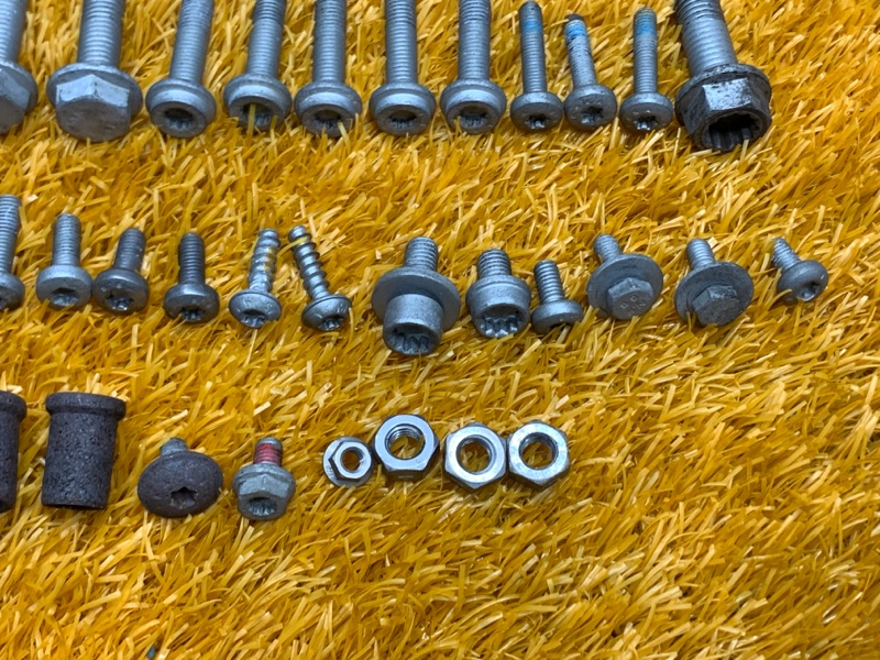 Болты и гайки ДВС, 810 рублей, Красноярск