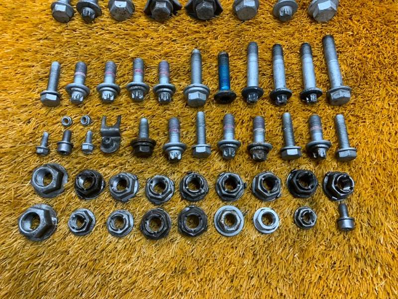 Болты и гайки задней подвески, 630 рублей, Красноярск