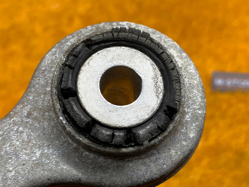 Рычаг подвески верхний, 500 рублей, Красноярск