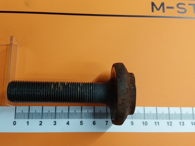 Болт привода, 200 рублей, Красноярск