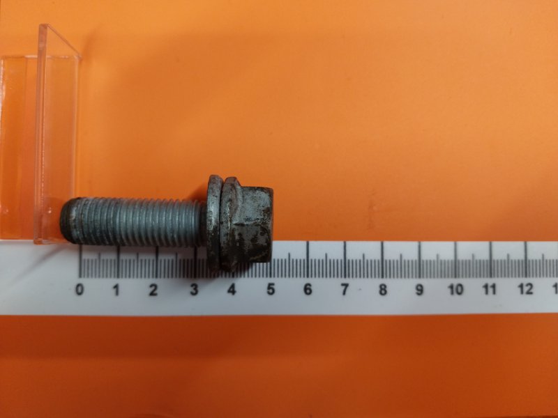 Болт суппорта, 100 рублей, Красноярск