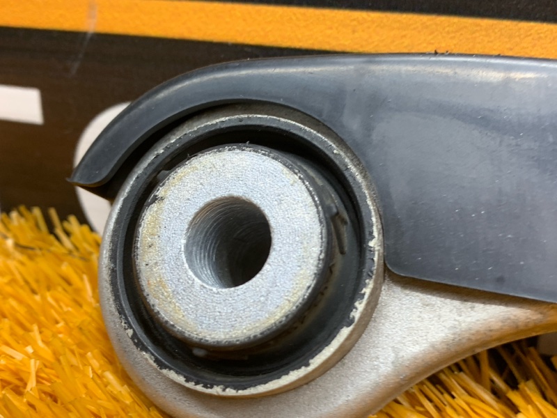 Рычаг подвески нижний, 500 рублей, Красноярск