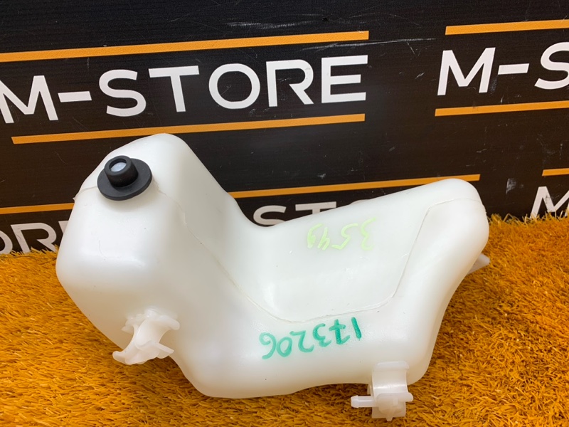 Бачок омывателя фар, 350 рублей, Красноярск