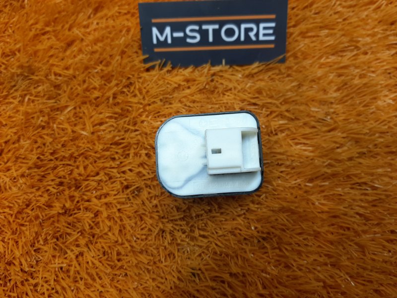 Кнопка регулировки зеркал, 500 рублей, Красноярск