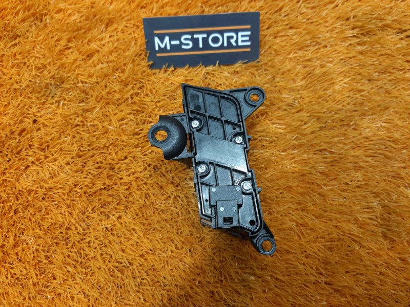 Кнопка центрального замка, 500 рублей, Красноярск