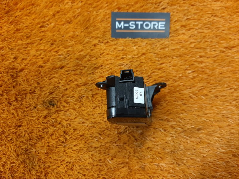 Кнопка центрального замка, 500 рублей, Красноярск