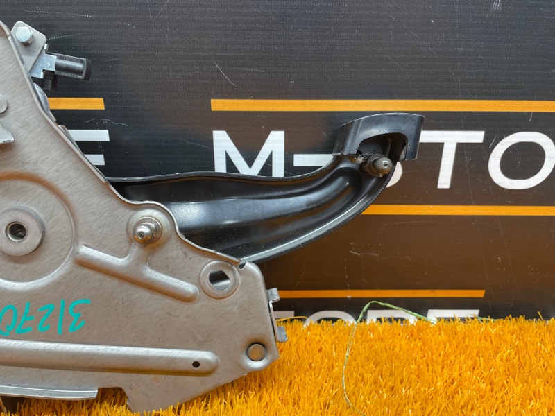 Педаль стояночного тормоза, 500 рублей, Красноярск