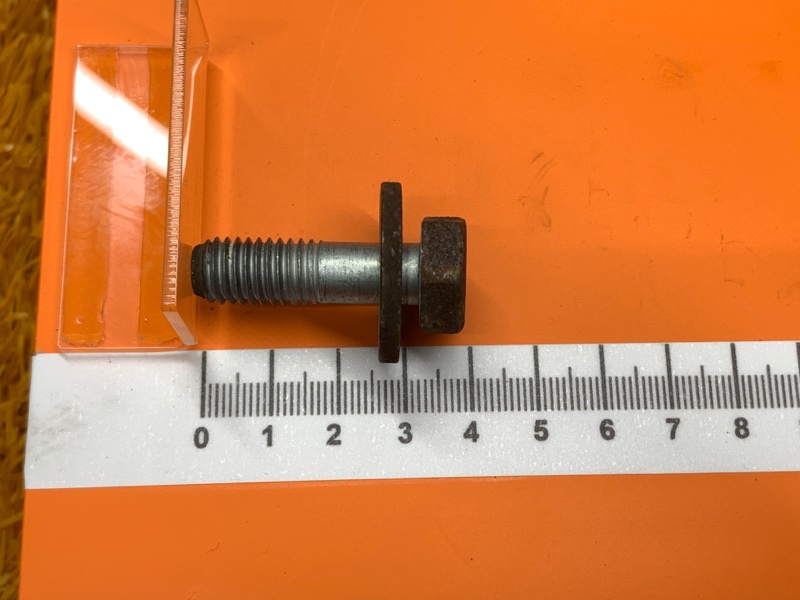 Болт суппорта, 200 рублей, Красноярск