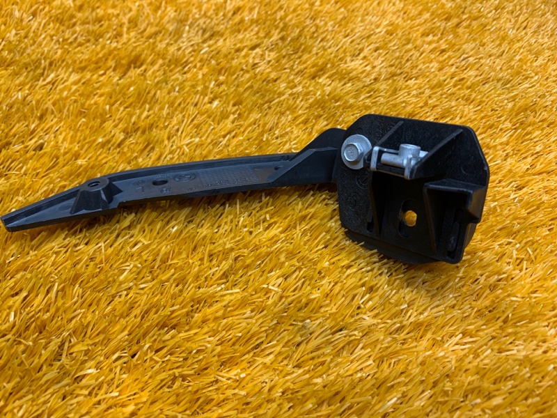 крепление бампера, 500 рублей, Красноярск