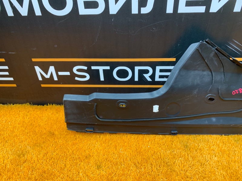 Накладка замка капота, 1290 рублей, Красноярск