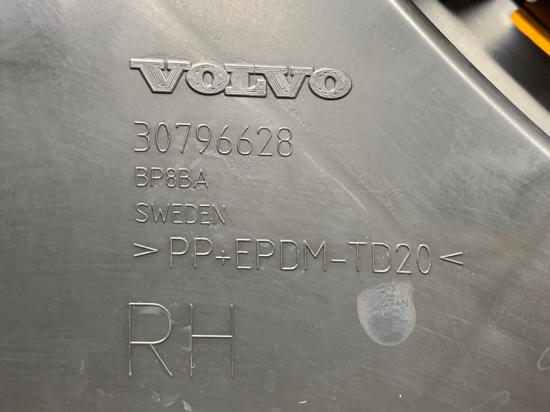 крепление бампера, 630 рублей, Красноярск