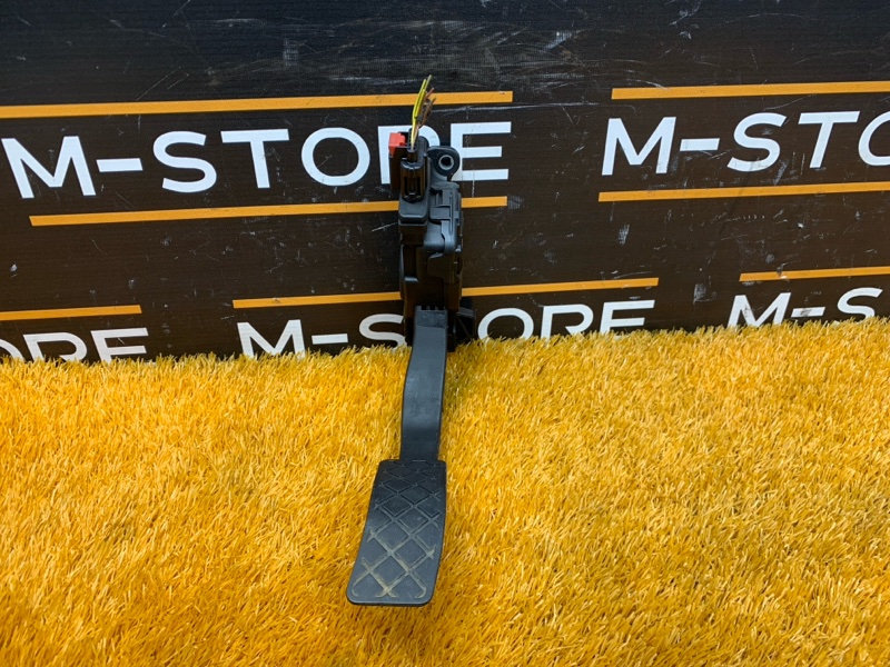 педаль газа, 500 рублей, Красноярск