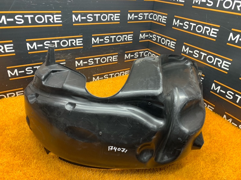 подкрылок, 1000 рублей, Красноярск