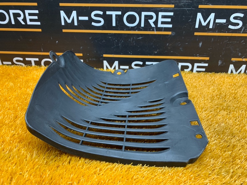 подкрылок, 300 рублей, Красноярск