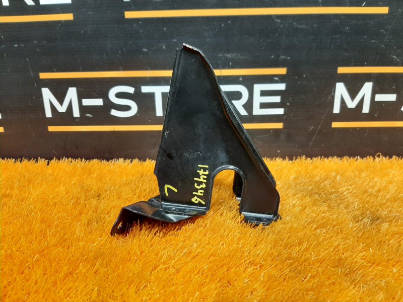 Кронштейн замка капота, 590 рублей, Красноярск